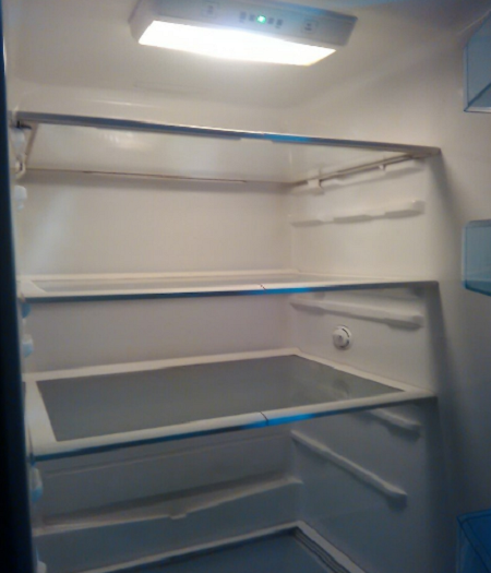 Устранить утечку в запененной части на холодильнике LG